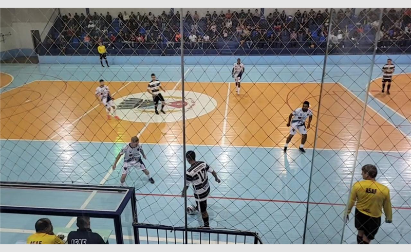 29 gols agitaram a primeira rodada do Campeonato Municipal de Futsal