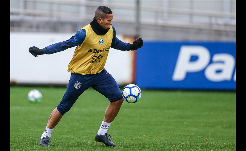 Jael é mantido no time que enfrenta o Cruzeiro