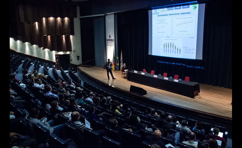 Daer apresenta projetos sobre segurança nas rodovias gaúchas no Seminário Nacional de Trânsito