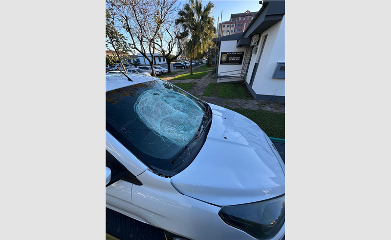 Polícia Civil de Agudo identifica motorista e retém veículo responsável pelo atropelamento ocorrido no dia 27/07/2025 que culminou na morte de uma idosa de 83 anos.