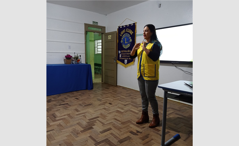 Escola Leonor Leonor Pires De Macedo realiza o 3º Encontro "Escola Para Pais"
