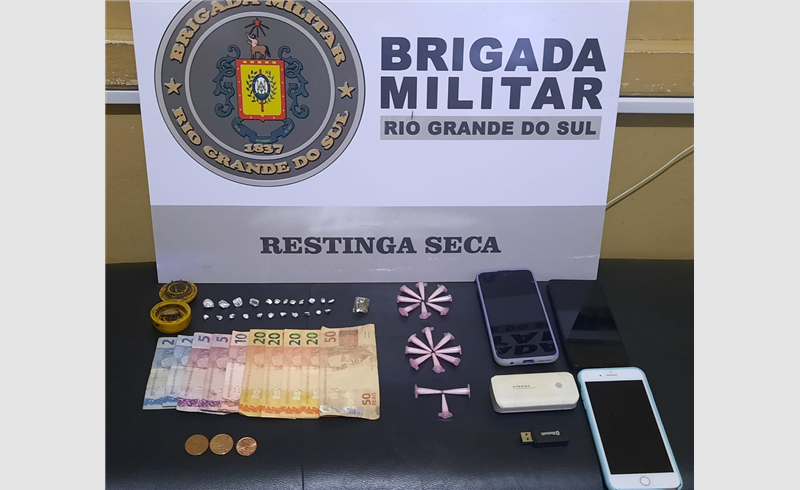 Trio é preso por tráfico de drogas em Restinga Sêca 