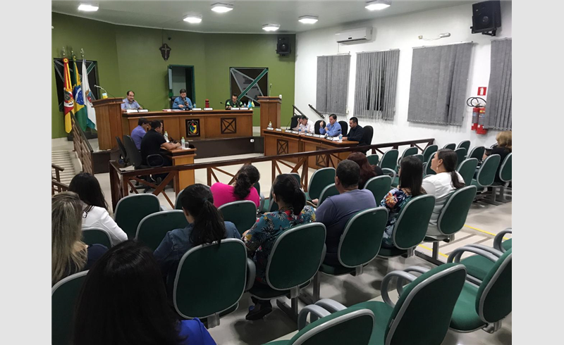 Câmara aprova realinhamento de servidores públicos municipais