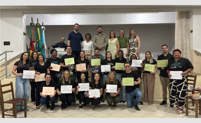 Agentes de saúde concluem formação e reforçam atendimento no município