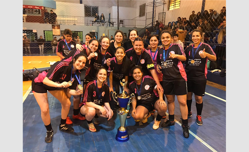 Comando Feminino conquista o Campeonato Municipal Feminino de Futsal 2018