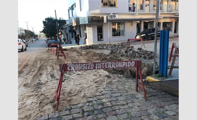 Trânsito na Rua Moisés Cantarelli deve ser liberado amanhã