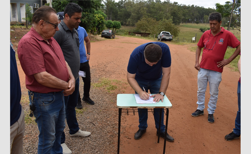 Ordem de serviço para início de obras de calçamento de mais cinco ruas em Restinga Sêca é assinada