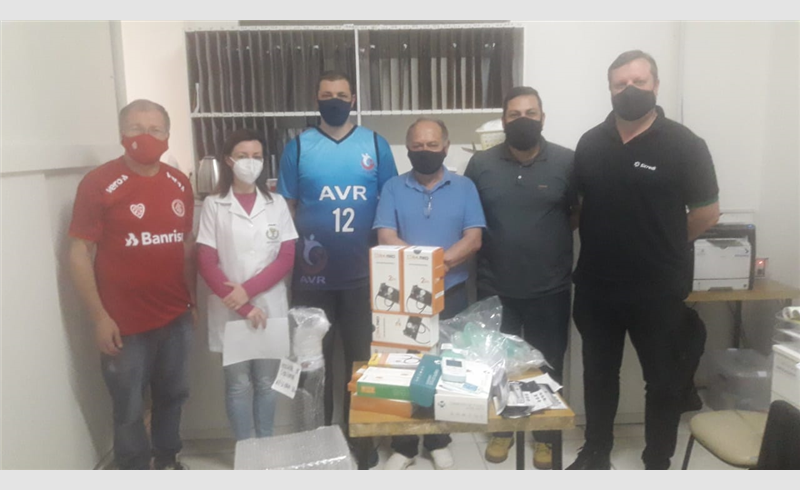 Entrega dos equipamentos comprados através da venda da rifa Esporte pela Vida ao Hospital São Francisco