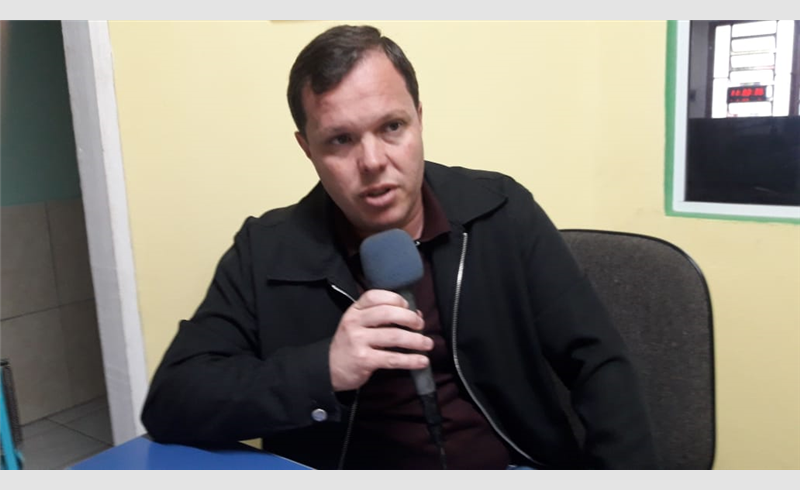 Em entrevista, vereador Tiago Cantareli fala sobre o projeto que proíbe o comércio e utilização de fogos de artifício em Restinga Sêca