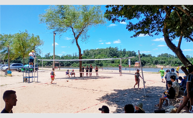 Torneio de Vôlei de Duplas movimenta o Balneário neste domingo, 4 de janeiro