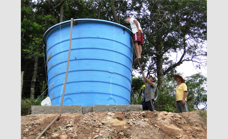 Comunidade de Santa Lúcia recebe obra de rede d'água