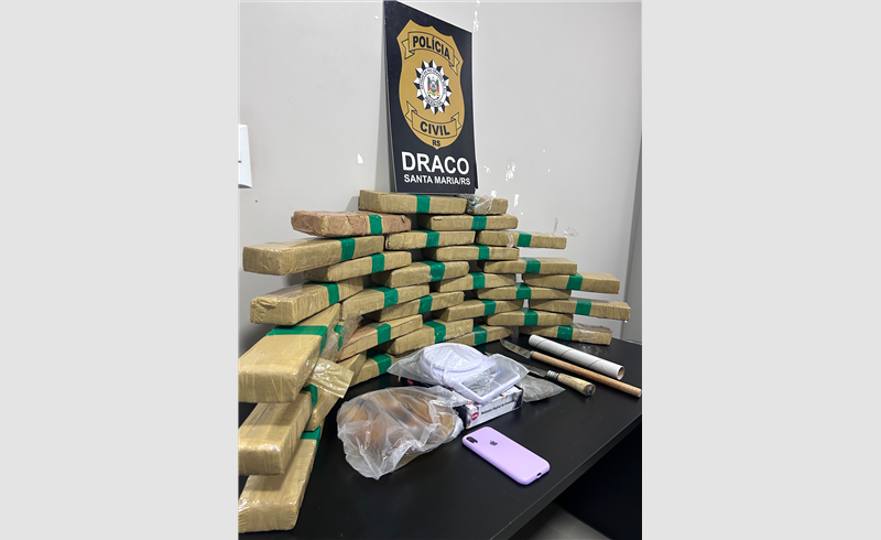 POLÍCIA CIVIL DE SANTA MARIA PRENDE MULHER POR TRÁFICO DE DROGAS EM SANTA MARIA