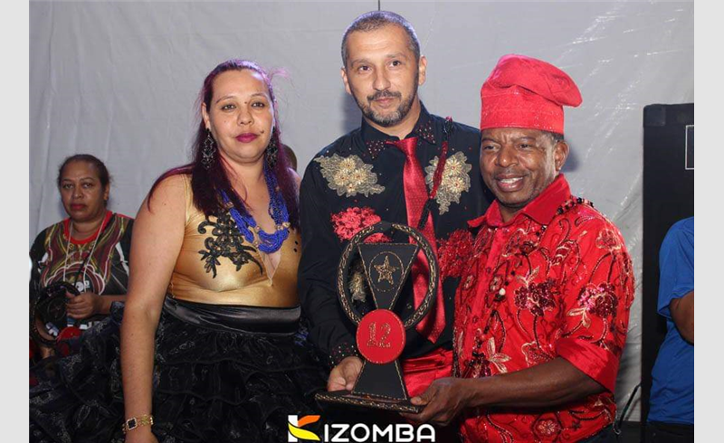 Restinguense recebe prêmio no 12° Encontro de Kimbandeiros