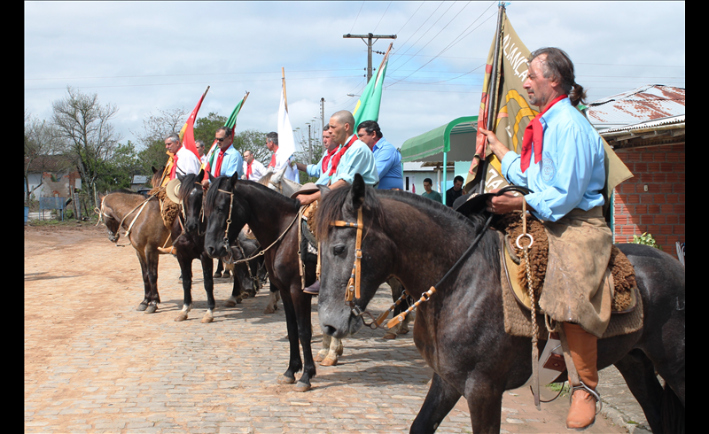 Comunidade de Jacuí Realiza Desfile Farroupilha