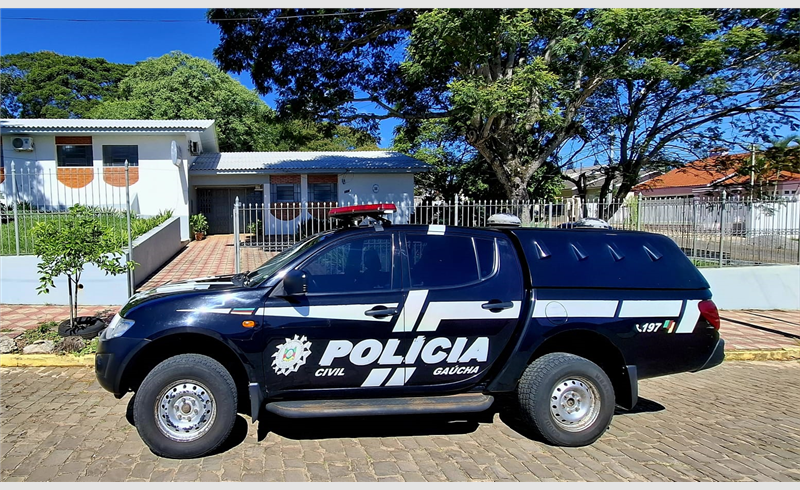 Polícia Civil efetua o cumprimento de mandado de prisão preventiva de homem investigado por crime de roubo com lesões.