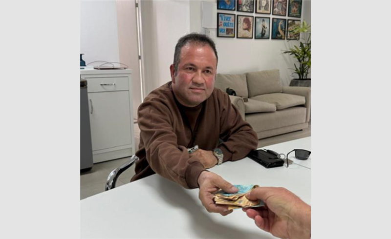 Motorista da Saúde de Restinga Sêca devolve R$ 602 encontrados na rua