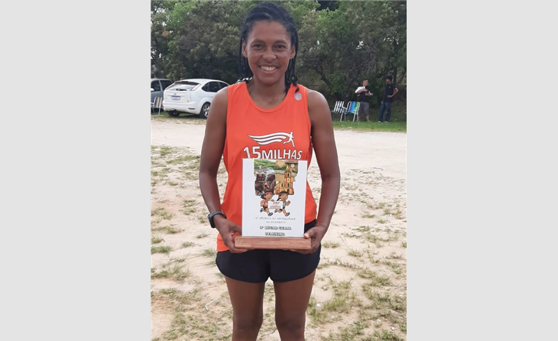 Corredora restinguense Márcia Keniana conquista 3º lugar geral na 2ª Rústica de Aniversário da ACORRESS em São Sepé