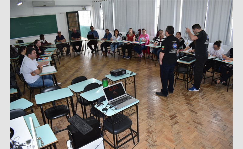 Curso de capacitação em Urgência/Emergência e Trauma para os  servidores da saúde