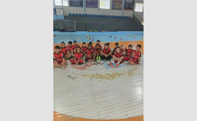 Projeto Sekinho Bom de Bola retoma atividades esportivas em 2026 com foco em disciplina e educação