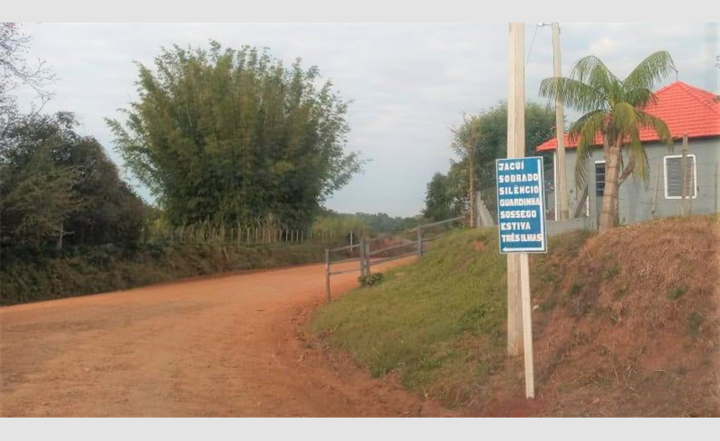 Município está instalando placas de sinalização vertical no interior