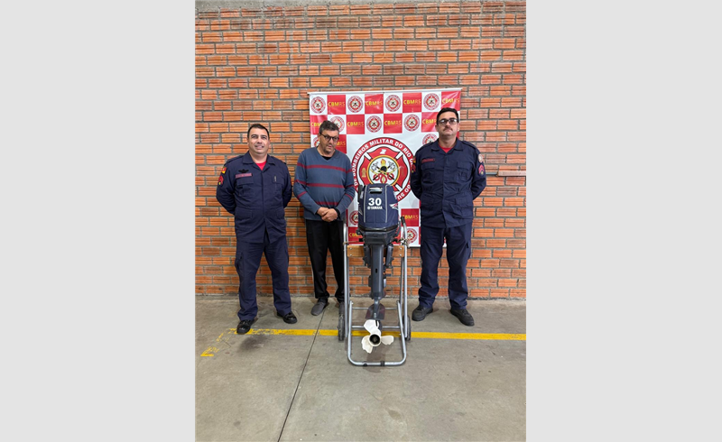 Entrega da Capa do Motor do Barco ao Pelotão de Bombeiros de Restinga Seca