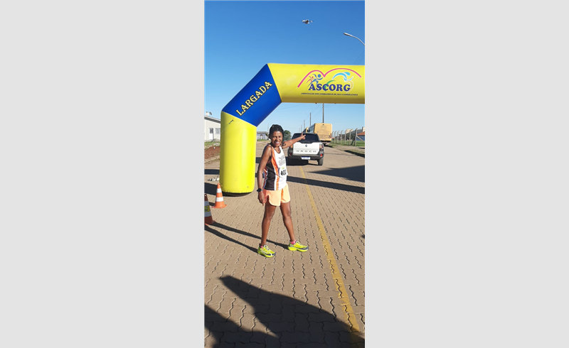 Marcia Keniana brilha em provas regionais e leva o nome de Restinga Sêca ao pódio