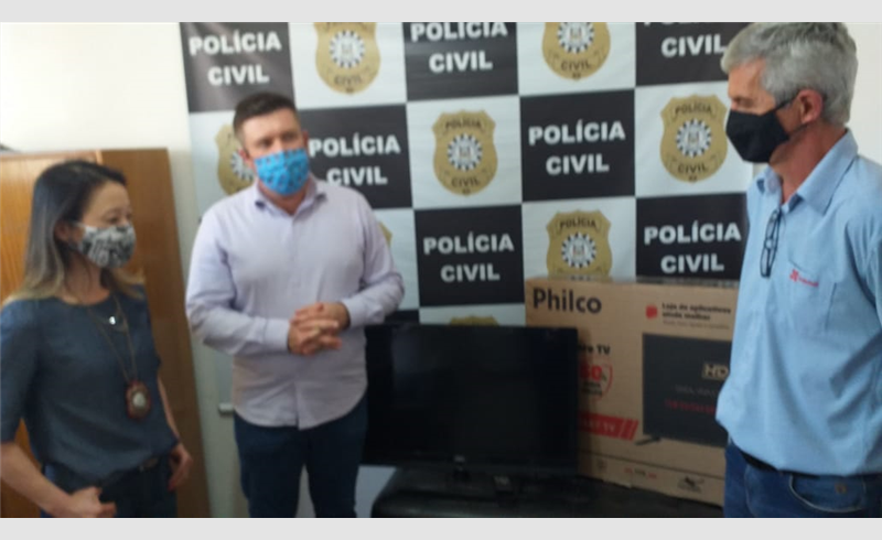 Polícia Civil de Restinga Sêca recebe doação de televisores para sala de videomonitoramento