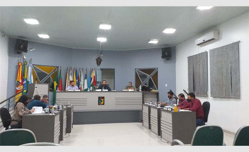 Sessão da Câmara Ordinária aprova  PL sobre o kit de medicamentos para o tratamento precoce da Covid-19 na rede SUS do Município e na Extraordinária tem PL aprovada que cria o FUNDEB municipal 