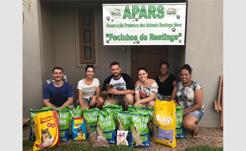 JMDB arrecada 100kg de ração em prol da Focinhos de Restinga