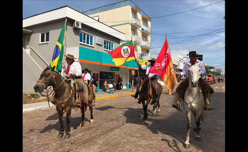 Desfile Farroupilha acontece nesta sexta-feira