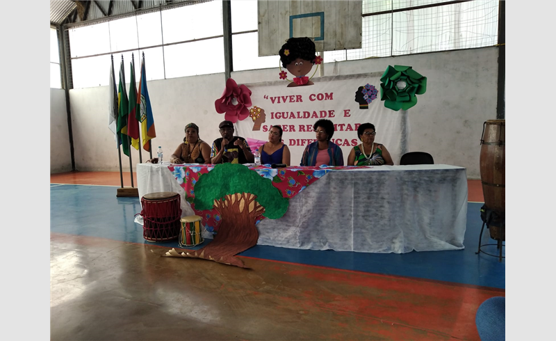 Escola Municipal de Ensino Fundamental Manuel Albino Carvalho realizou evento em comemoração ao Dia da Consciência Negra