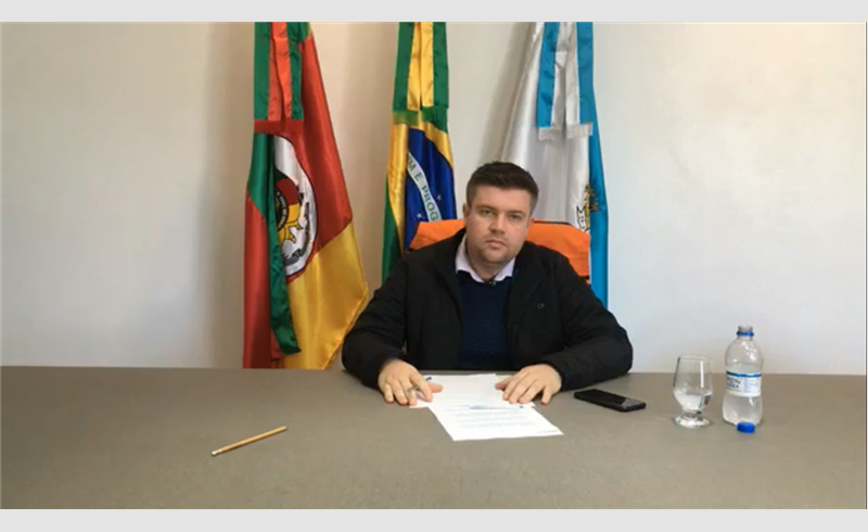 Prefeito Paulo Ricardo Salerno falou em live  sobre a Covid-19 e projetos para o município