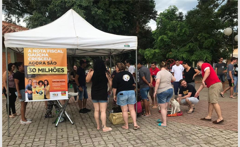 Focinhos promoveu feira de adoção em Restinga Sêca