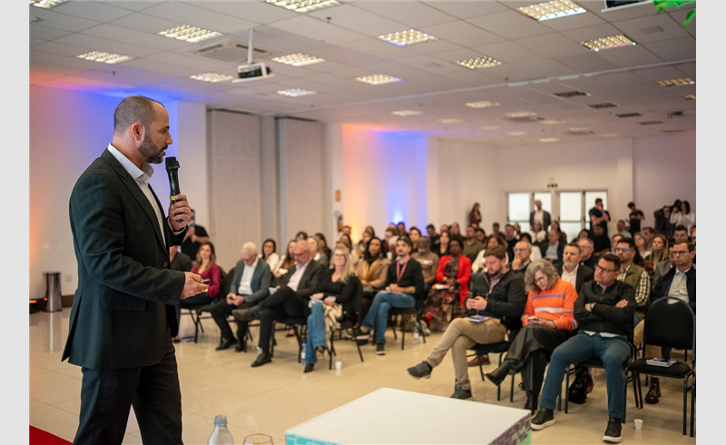 Seminário reúne mais de 100 lideranças e marca avanço do Programa Territórios Empreendedores na Região