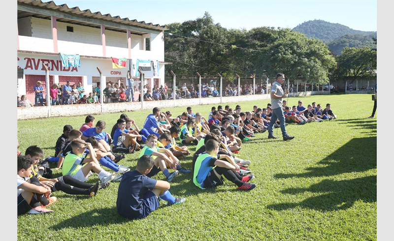 Sob coordenação de restinguense, Avenida inaugura núcleo de captação para categorias de base do Grêmio