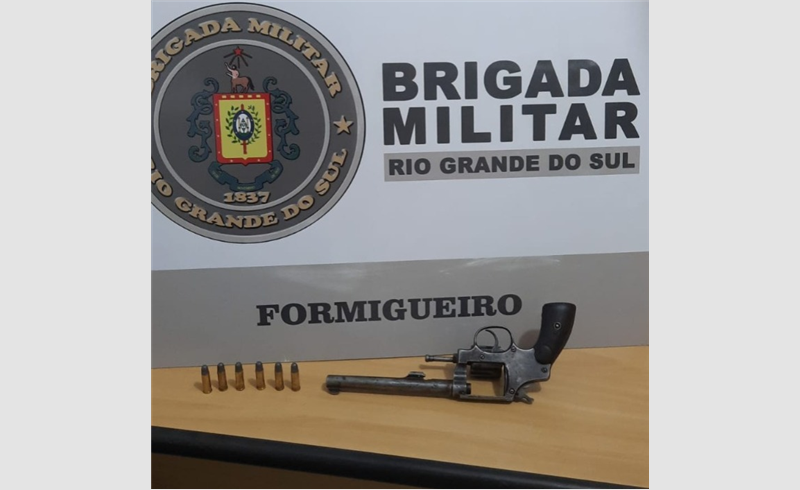 Brigada Militar prende homem por porte ilegal de arma de fogo em Formigueiro