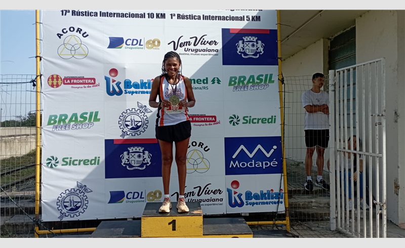 Marcia Keniana conquista em 2° lugar em maratona Internacional 