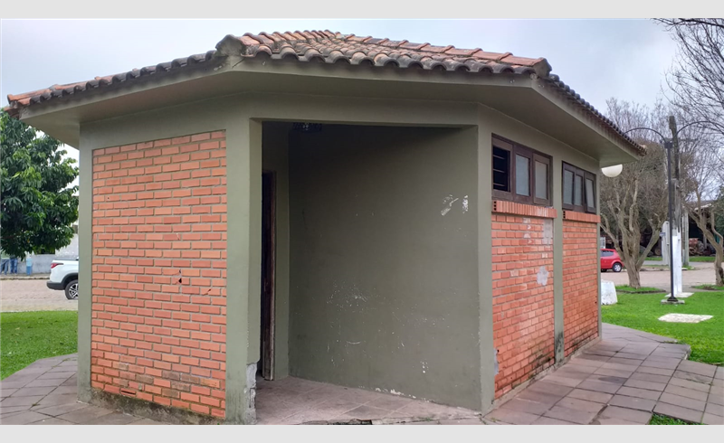Ato de vandalismo no banheiro público da Praça Domingos Mostardeiro