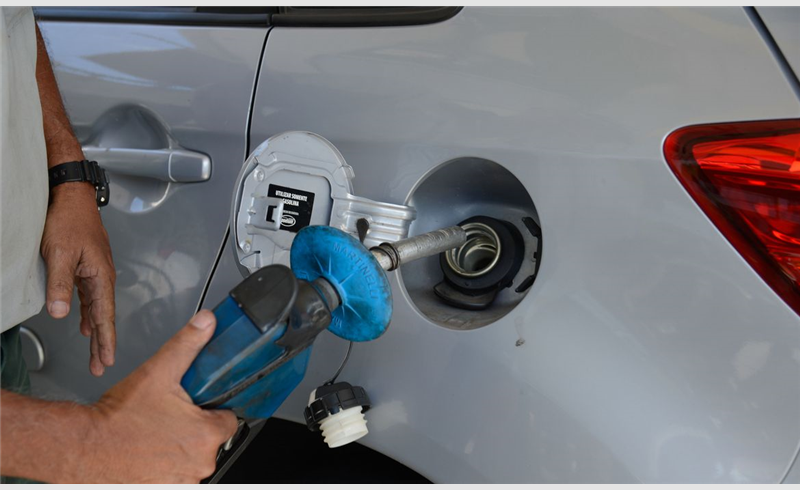 Preços de gasolina, diesel e gás aumentam hoje nas refinarias