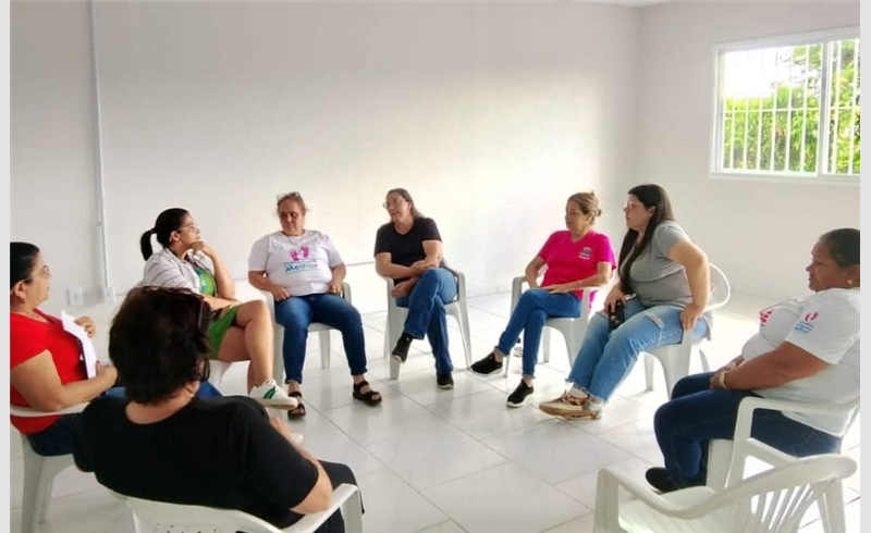 Equipe do Primeira Infância Melhor/Criança Feliz realiza reunião mensal para alinhar ações e discutir nova resolução