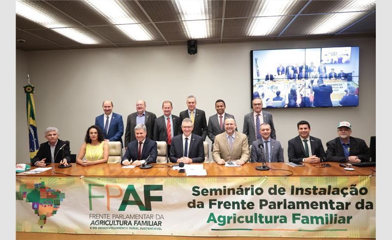 Seca | Ministro anuncia medida de apoio aos agricultores gaúchos durante seminário da FPAF, em Brasília 