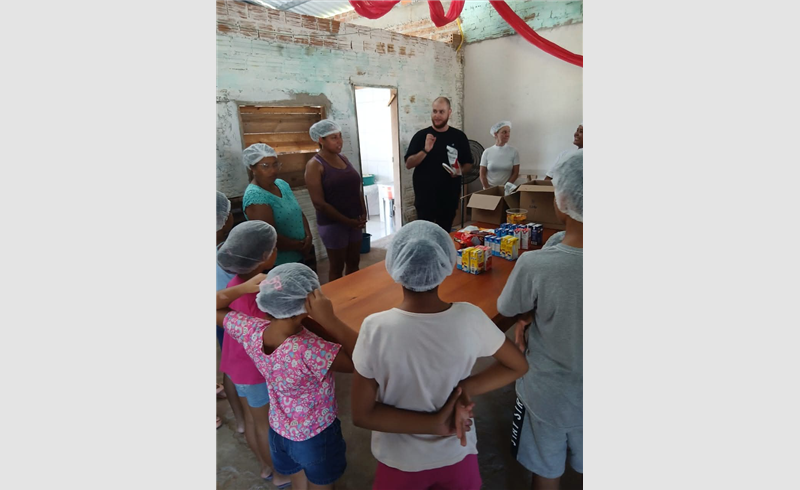 Entre chocolate e afeto: oficina de Páscoa fortalece vínculos entre famílias do PIM/CF