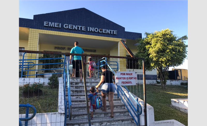 Cerca de 2.500 estudantes retornarão às aulas nesta quarta