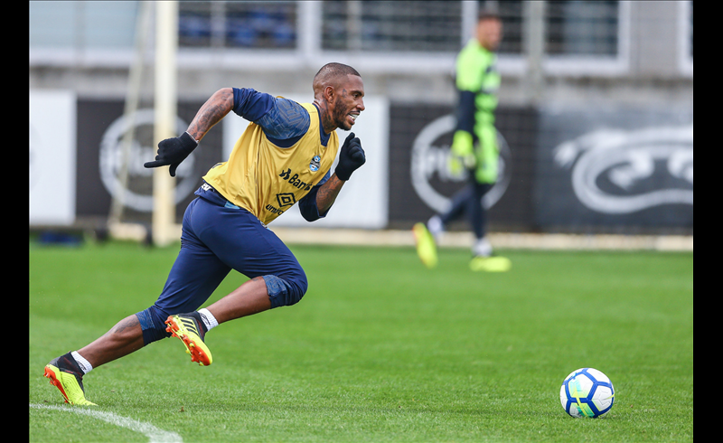 Tricolor deve jogar com time reserva contra o Atlético-PR