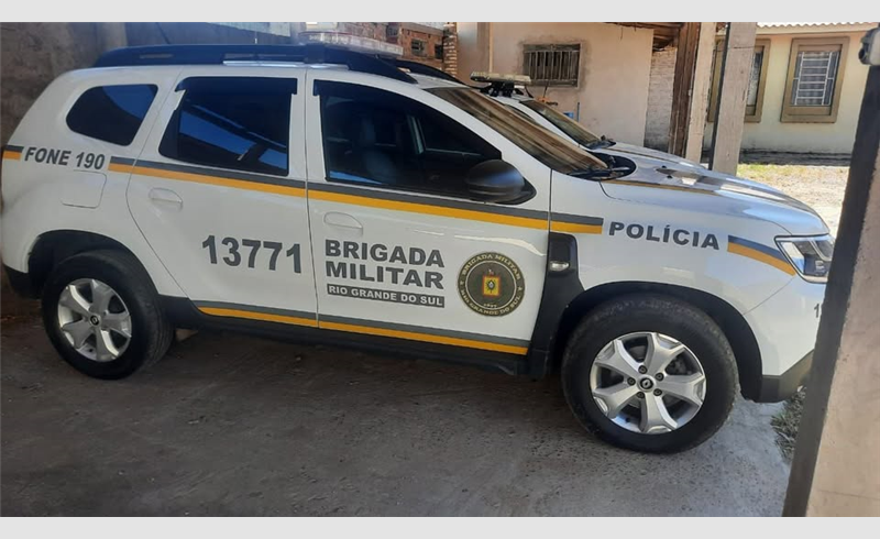 Viatura  Brigada Militar de Restinga Sêca recebeu de volta nesta sexta-feira, dia 3, a viatura Renault Duster que não estava até então a serviço da guarnição restinguense em razão de ter se envolvida em um acidente no litoral do Estado durante a Operação 