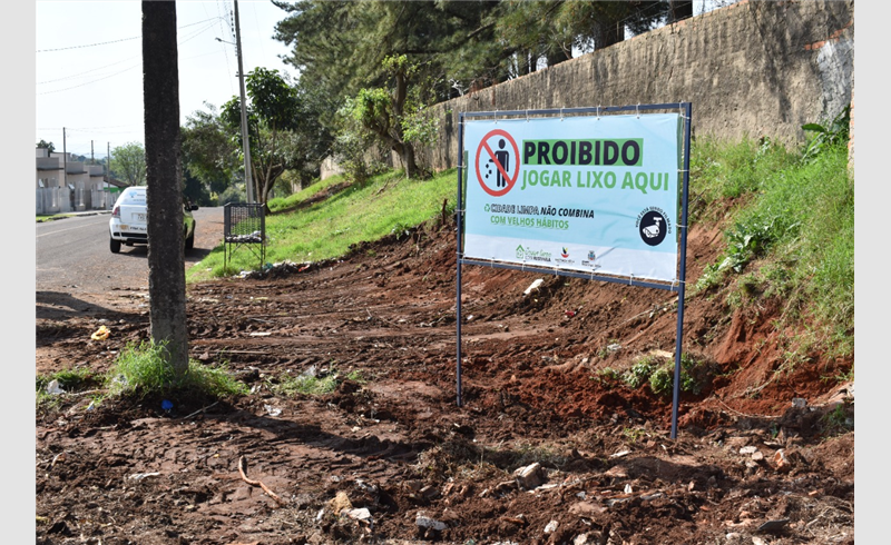 Jogue Limpo com Restinga: Município instala placas de ‘proibido lixo’ em locais críticos 