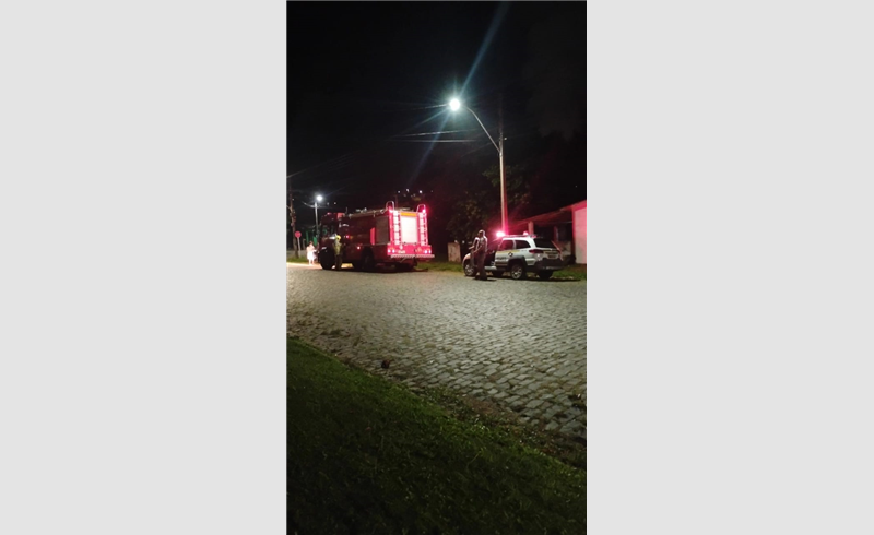 Incêndio atinge residência no bairro São Luiz em Restinga Sêca