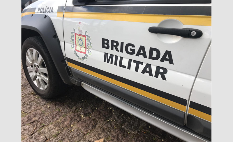 Brigada Militar persegue veículo na área central de Restinga Sêca