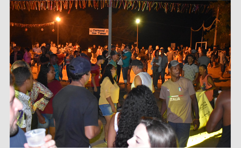 Primeira noite de Carnaval nas Tunas teve bom público