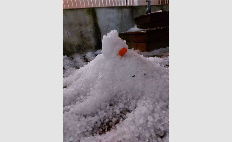  Chuva de granizo deixa prejuízos na cidade de Formigueiro